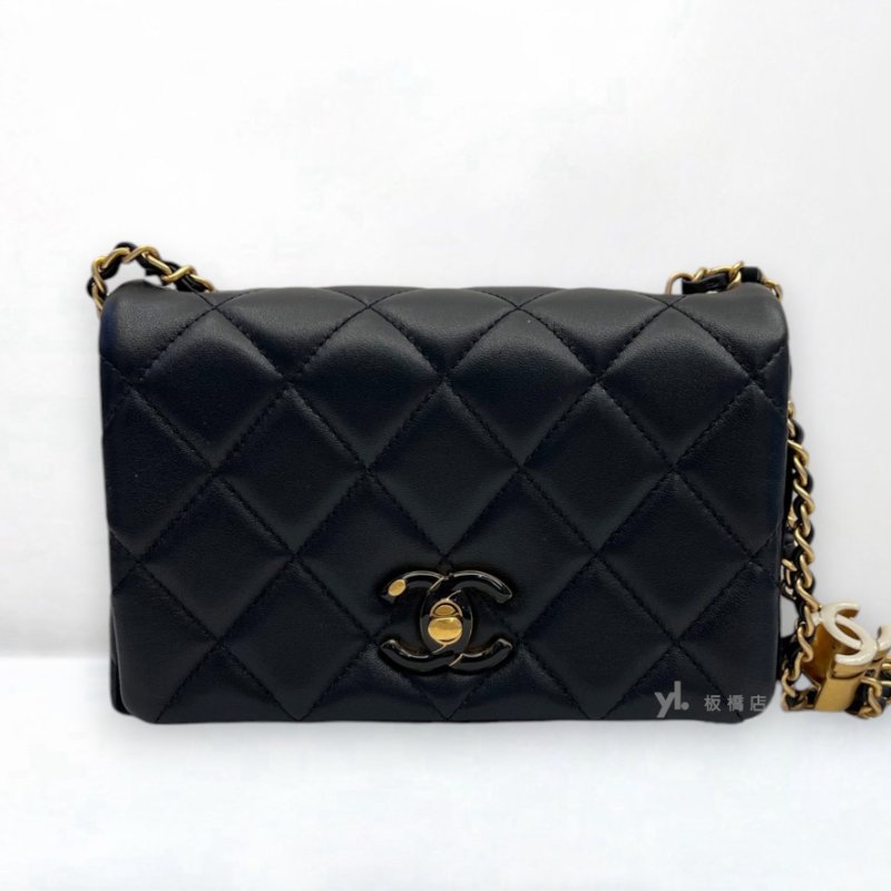 S5347-CHANEL 黑羊皮雙C琺瑯釦口蓋包AS4973-0