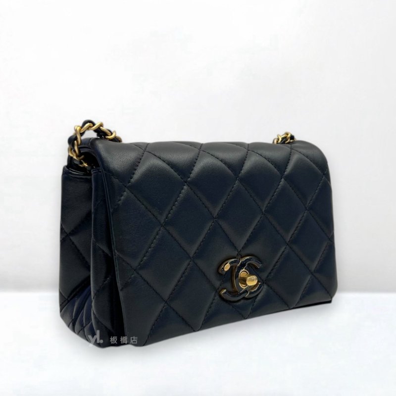 S5347-CHANEL 黑羊皮雙C琺瑯釦口蓋包AS4973-1