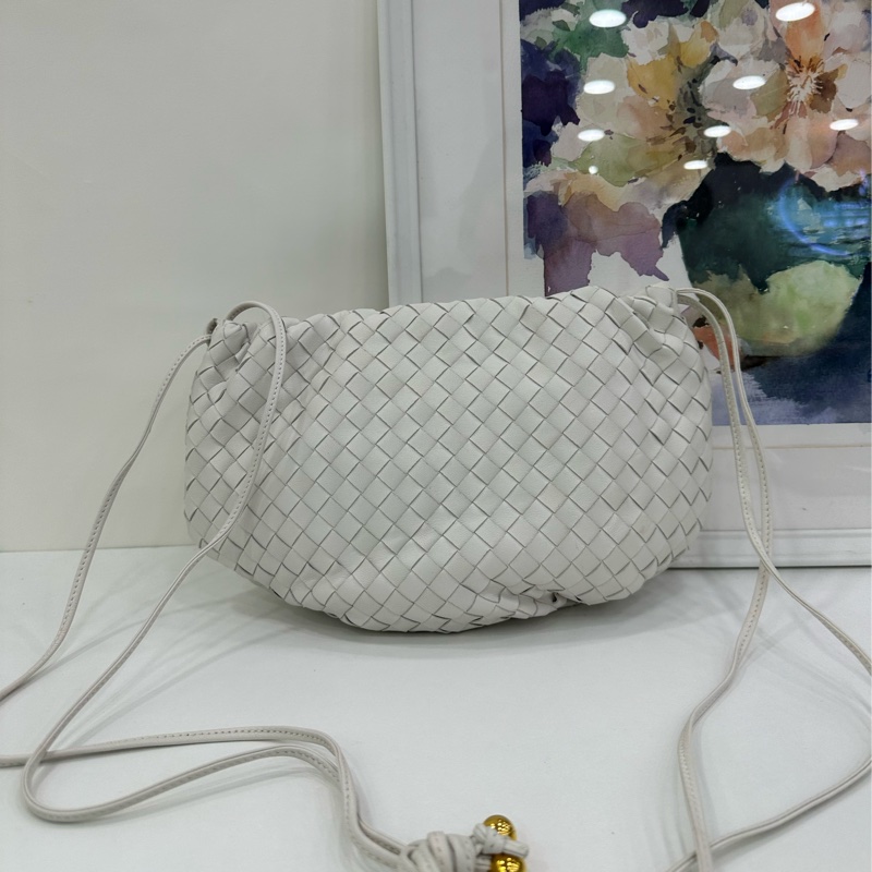 BV Bottega Veneta白色編織Bulb燈泡包 尺寸26x18-2