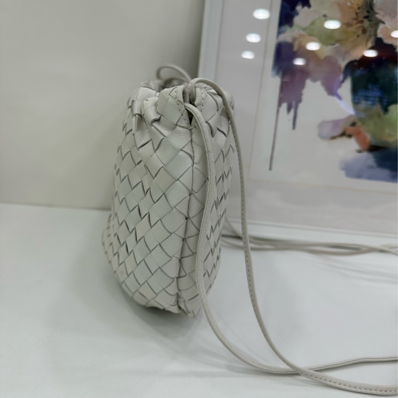 BV Bottega Veneta白色編織Bulb燈泡包 尺寸26x18-6