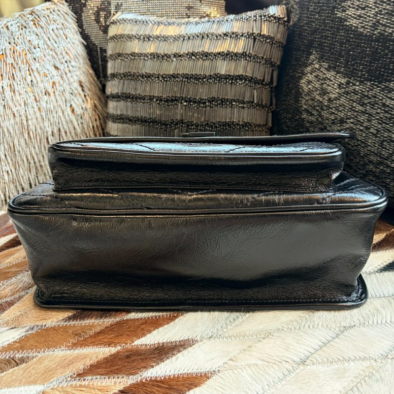 NIKI 皺褶皮革銀鍊肩背包/中/黑-3