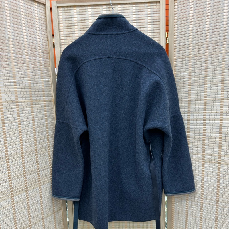 LoroPianav女士羊絨大衣 S碼 超過愛馬仕的極奢服飾品牌。舒適度無敵-1