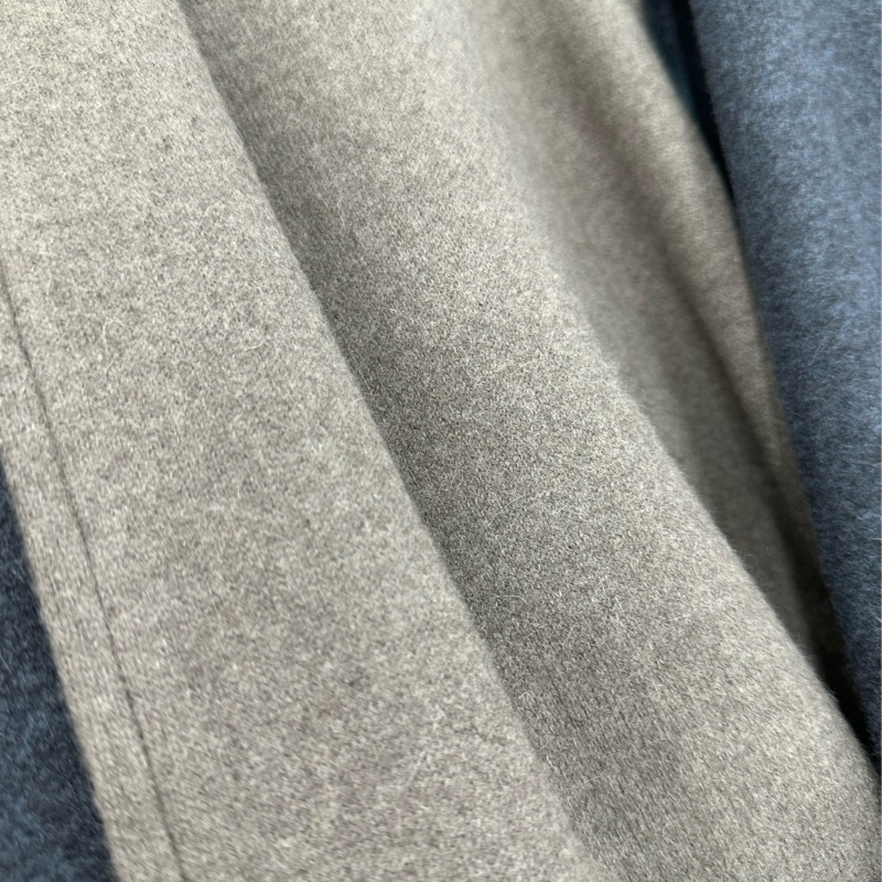 LoroPianav女士羊絨大衣 S碼 超過愛馬仕的極奢服飾品牌。舒適度無敵-4