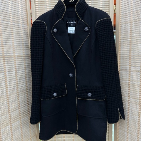 Chanel 香奈兒15薩爾茲堡系列 黑色金邊拼接針織中長外套，34碼