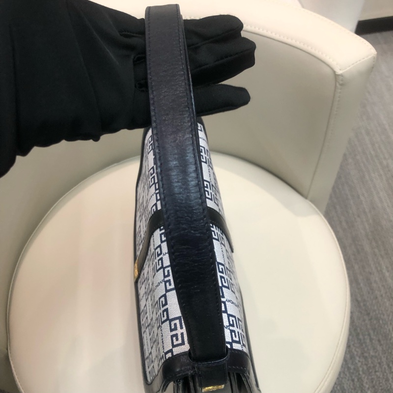 GIVENCHY 復古4G標誌圖案單肩包XA582-25