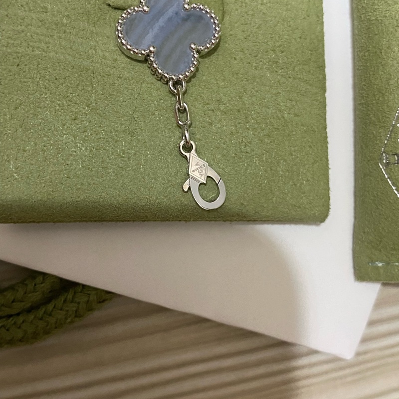 VCA 銀邊玉髓手鍊-4