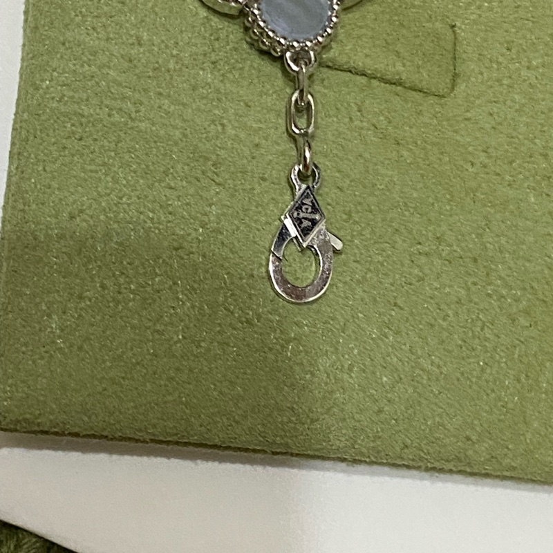 VCA 銀邊玉髓手鍊-11