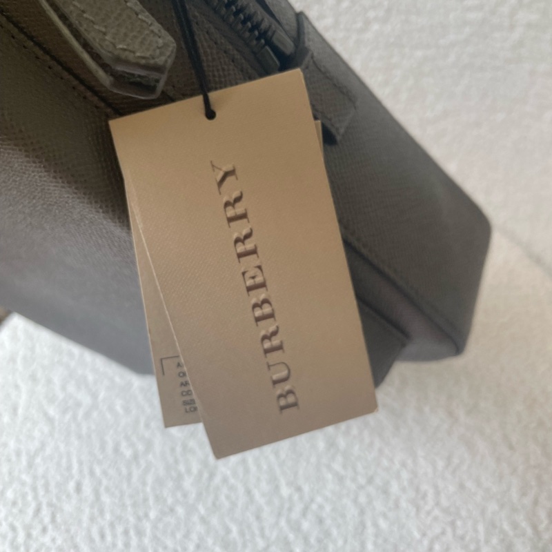 99.9新Burberry 博柏利 字母鎖扣logo 全皮郵差包 單肩斜挎包 耐用粒紋牛皮-6