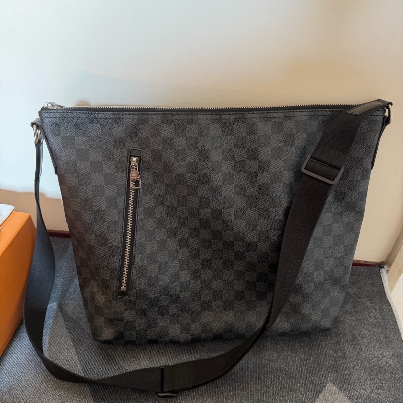 Lv棋盤格側背包(大號)-0