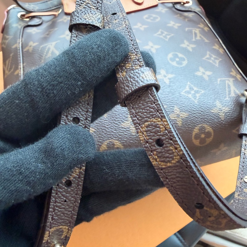 LV 老花後背包🔥價格甜皮革新 小青蛙-11