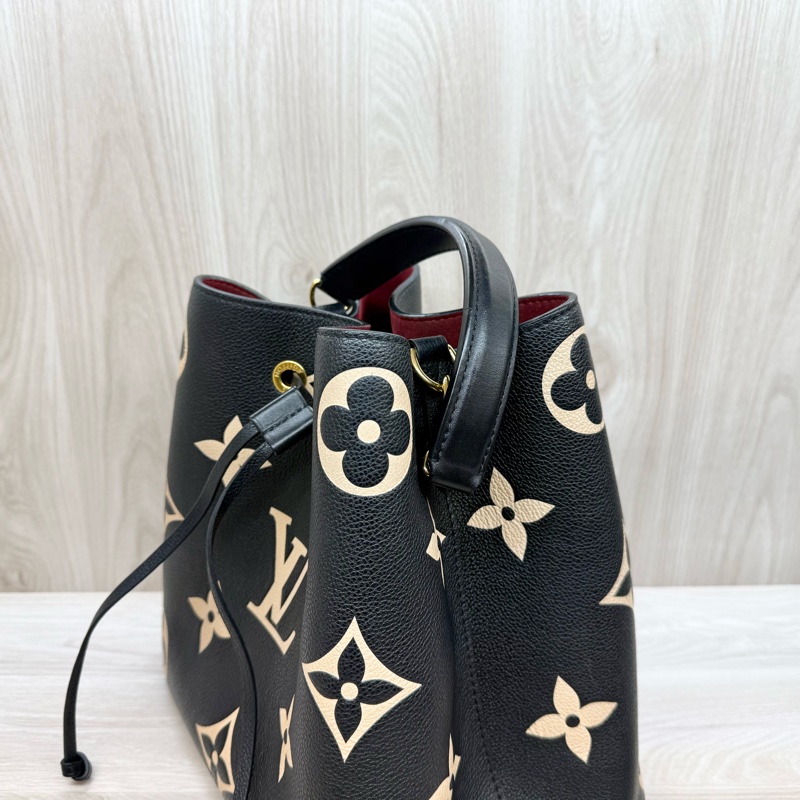 LV🖤黑牛皮NeoNoe MM水桶包M45497-10