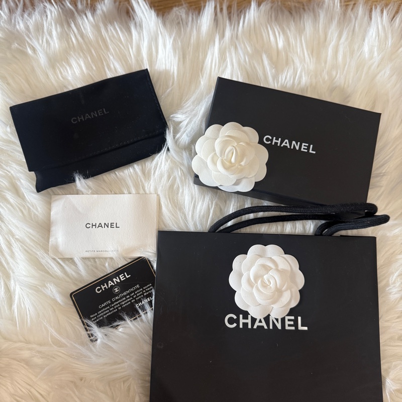 Chanel 香奈兒 經典卡包-15