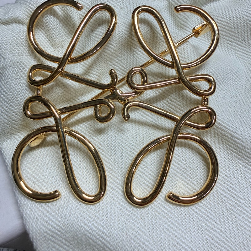 Loewe 胸針 金色-6