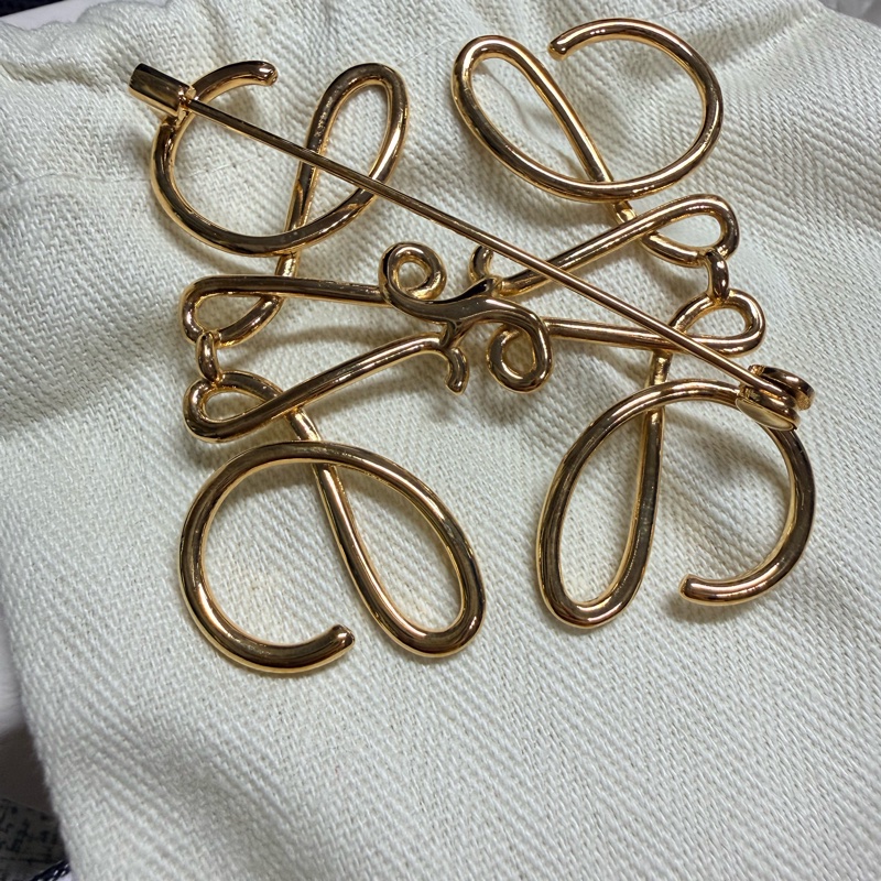 Loewe 胸針 金色-8