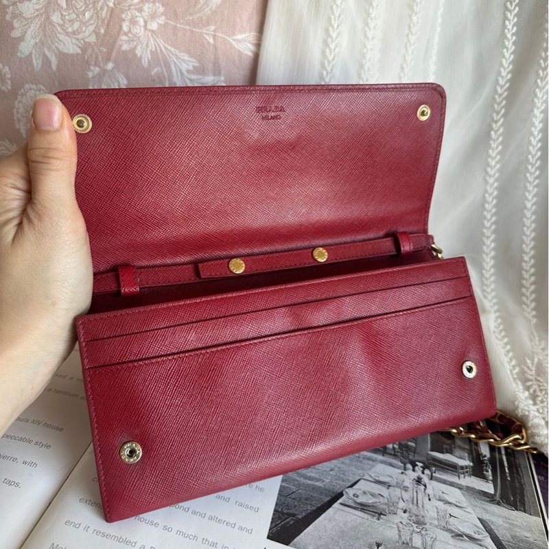 普拉達 斜挎鏈條包 Prada wallet on chain 紅色十字紋長夾 斜挎包長銀包 Woc 原裝鏈條-21