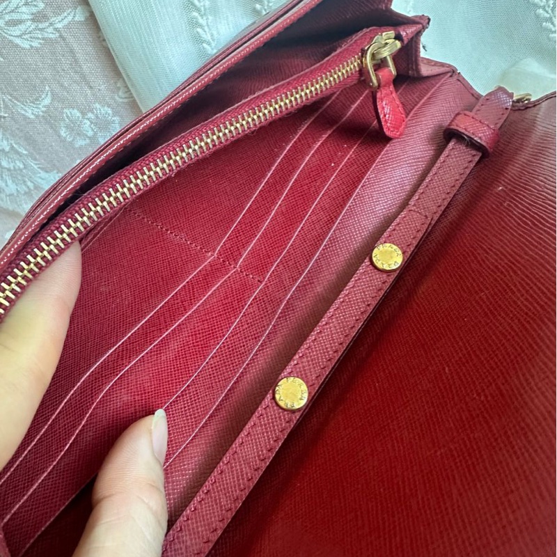 普拉達 斜挎鏈條包 Prada wallet on chain 紅色十字紋長夾 斜挎包長銀包 Woc 原裝鏈條-23