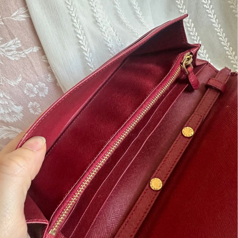 普拉達 斜挎鏈條包 Prada wallet on chain 紅色十字紋長夾 斜挎包長銀包 Woc 原裝鏈條-24