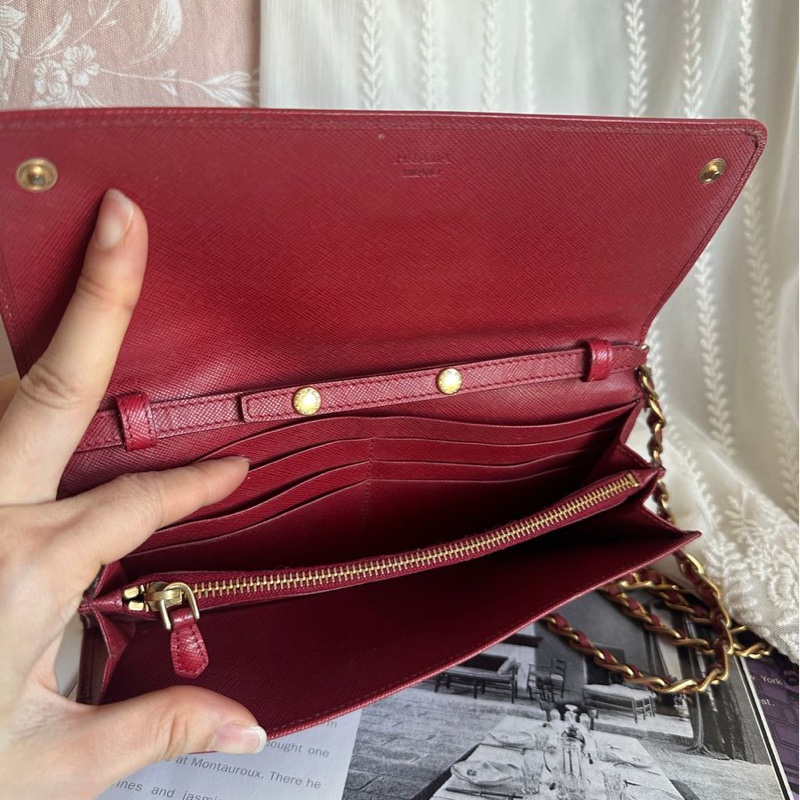 普拉達 斜挎鏈條包 Prada wallet on chain 紅色十字紋長夾 斜挎包長銀包 Woc 原裝鏈條-25