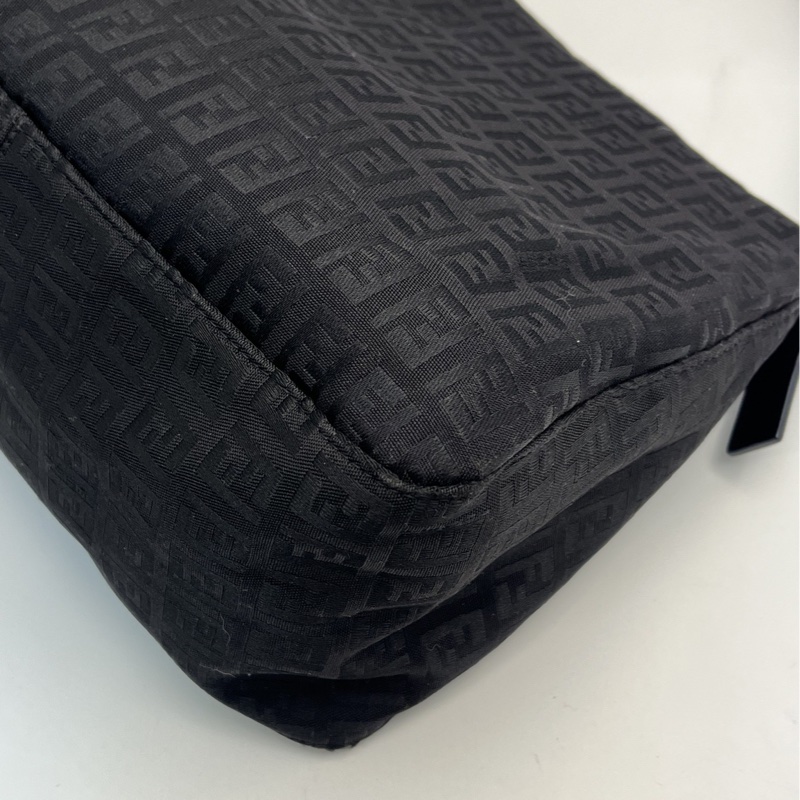 🏷️ Fendi 法棍包-6