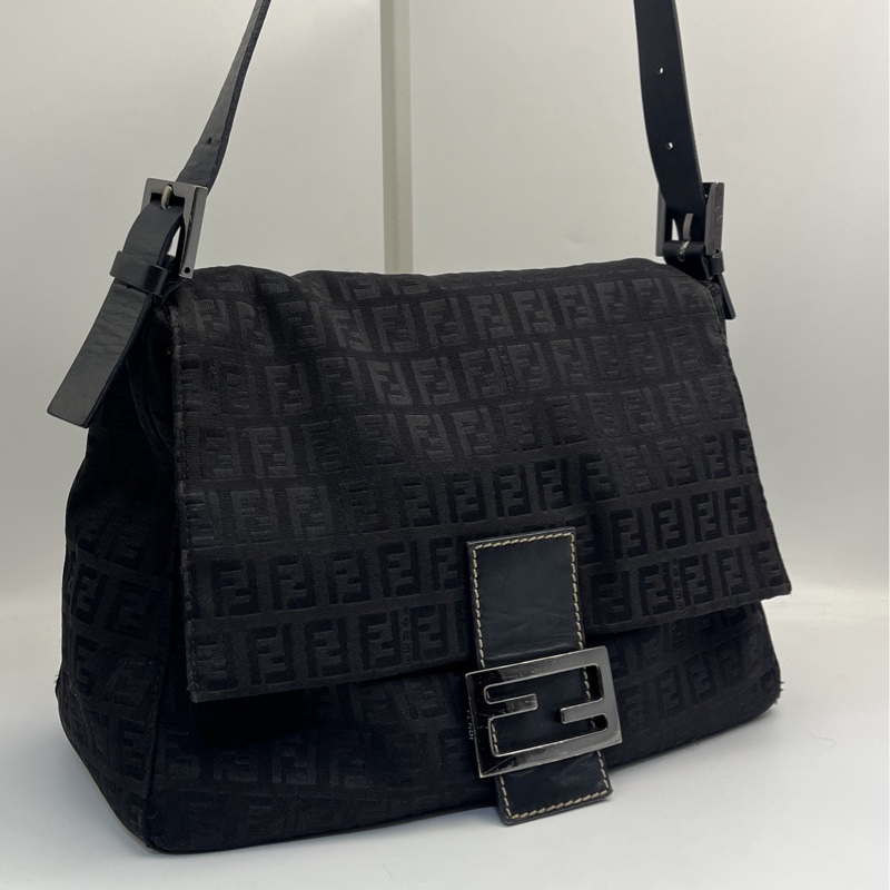 🏷️ Fendi 法棍包-11