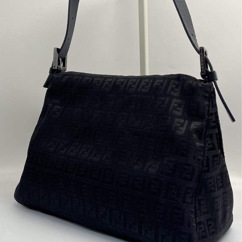 🏷️ Fendi 法棍包-14
