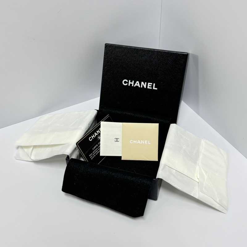 【全套配件🎁】 Chanel 黑金 魚子醬牛皮 短夾 (專櫃38,000)-1