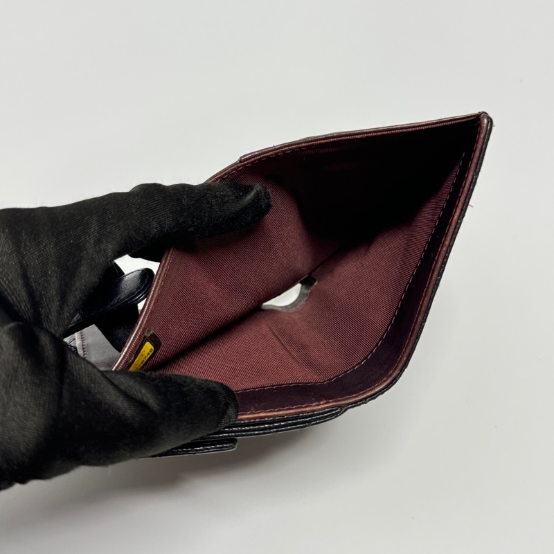 【全套配件🎁】 Chanel 黑金 魚子醬牛皮 短夾 (專櫃38,000)-8