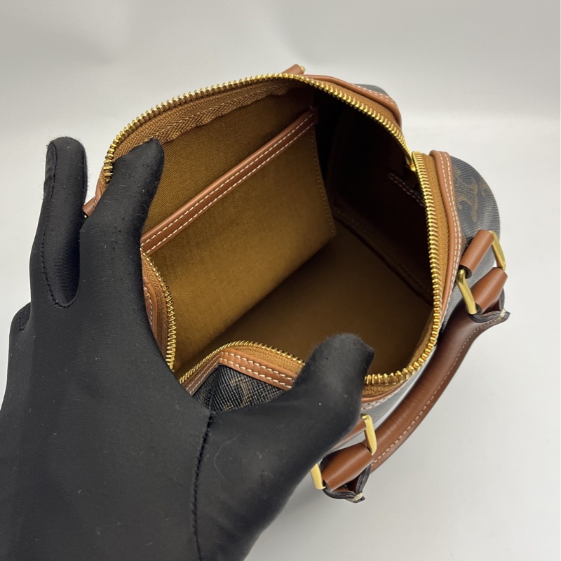 🏷️ Celine 波士頓包-15