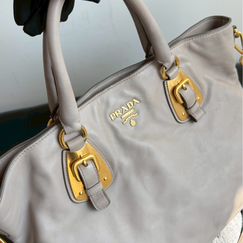 🏷️ Prada 托特包-5