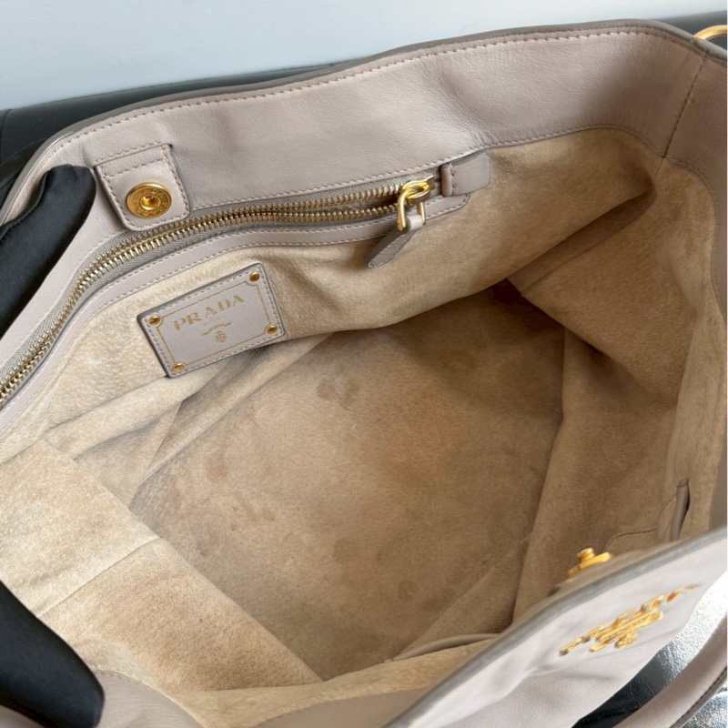 🏷️ Prada 托特包-10