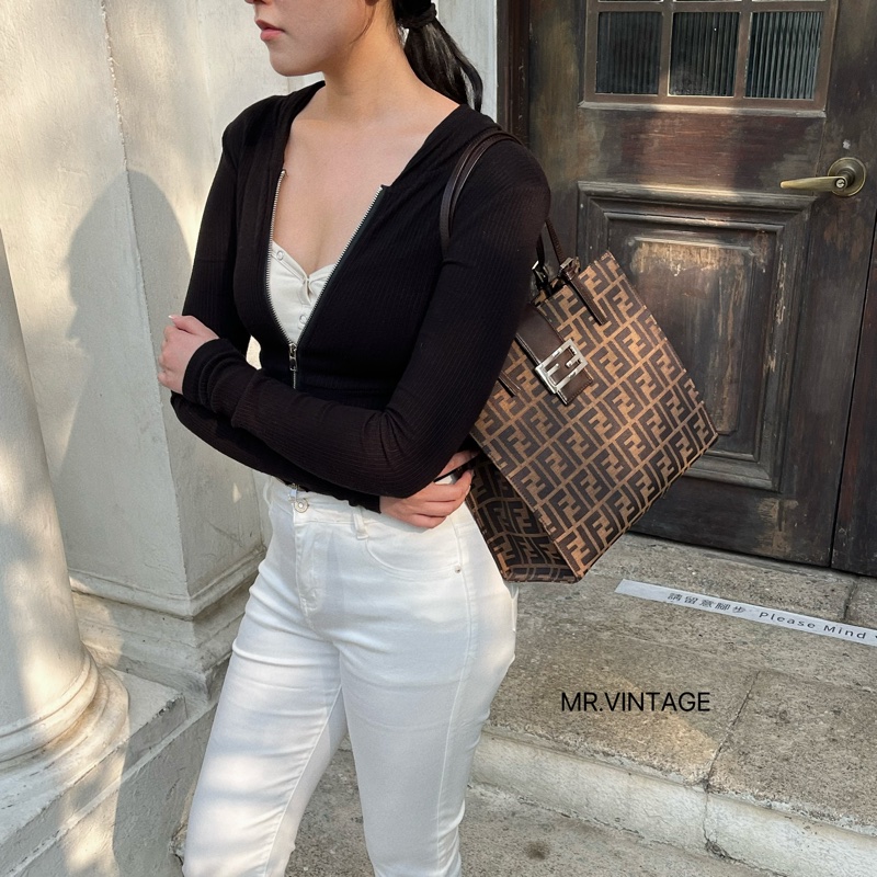 🏷️ Fendi 托特包-1