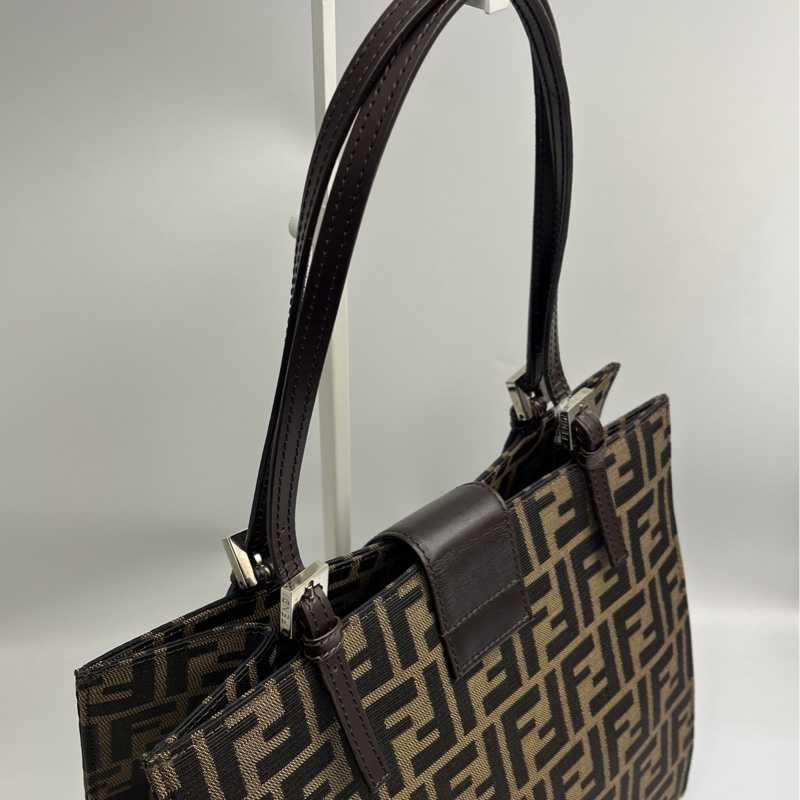 🏷️ Fendi 托特包-4
