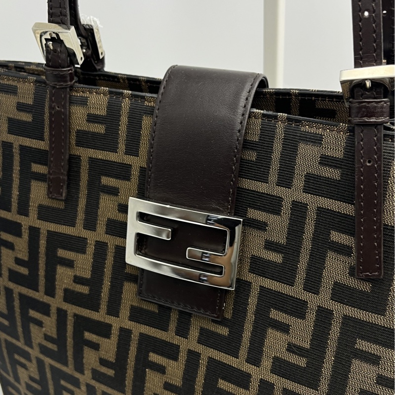 🏷️ Fendi 托特包-5