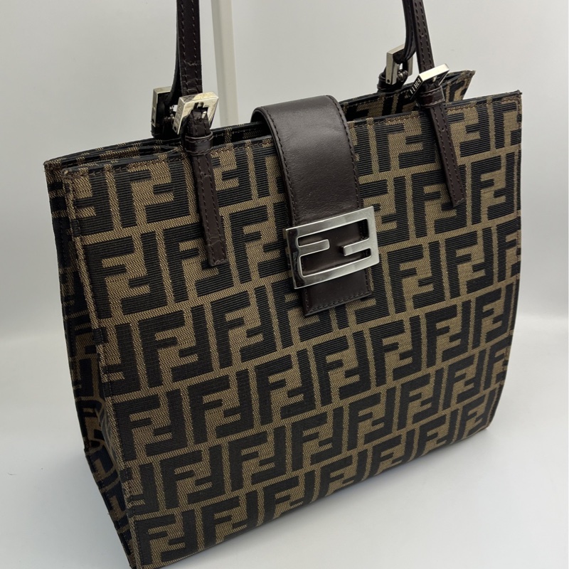 🏷️ Fendi 托特包-9