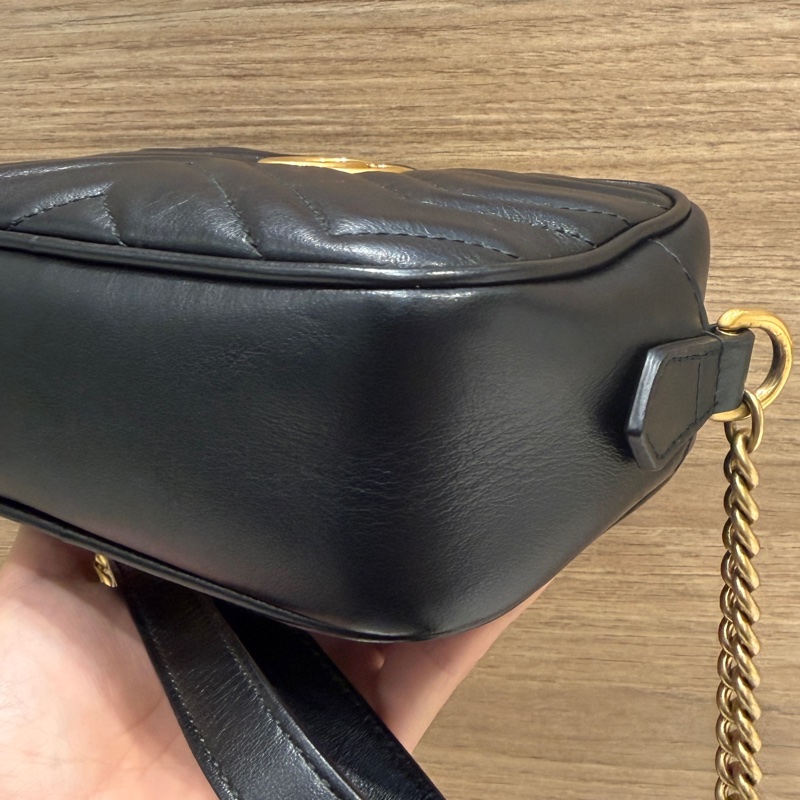 Gucci 黑色牛皮山形紋Marmon Mini霧金釦肩背包-3