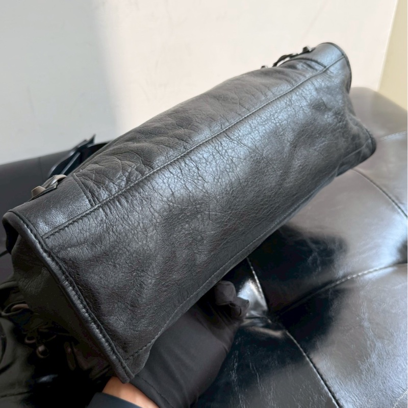 🏷️ Balenciaga 機車包-8