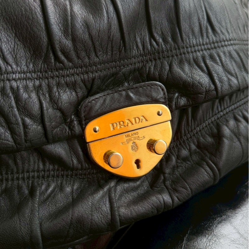 🏷️ Prada 羊皮托特包-4