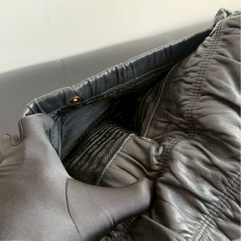 🏷️ Prada 羊皮托特包-13