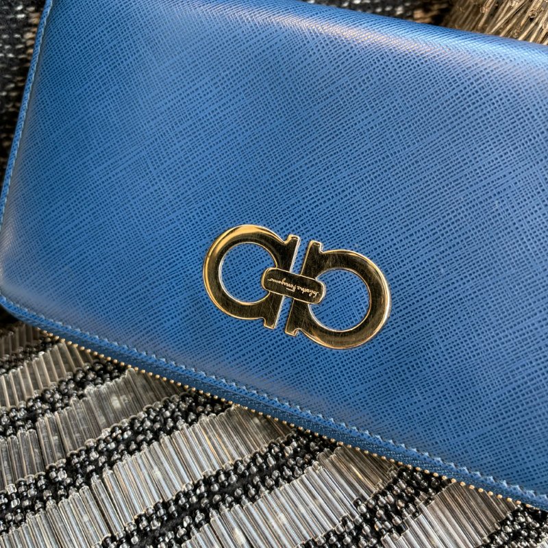 FERGAM 金LOGO 長夾 藍-1