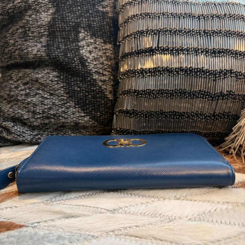 FERGAM 金LOGO 長夾 藍-4