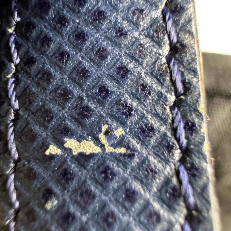 Bottega Veneta 藍黑雙色復古手提包-29