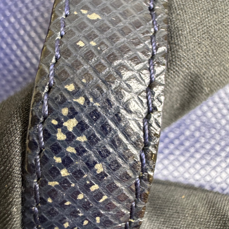 Bottega Veneta 藍黑雙色復古手提包-31