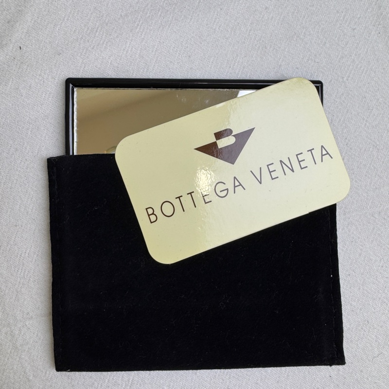 Bottega Veneta 藍黑雙色復古手提包-32