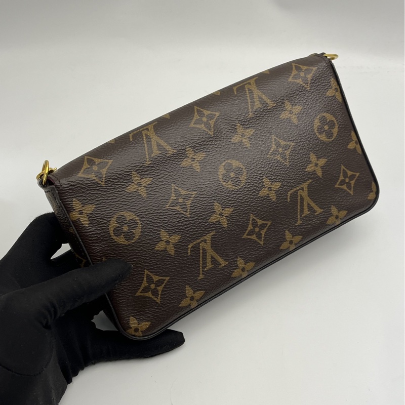 🏷️ Louis Vuitton 三合一-1