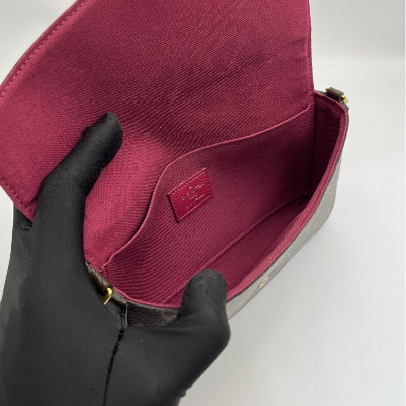 🏷️ Louis Vuitton 三合一-6