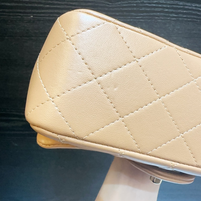 Chanel 深米色羊皮金釦coco Handle 20手提斜背包-7