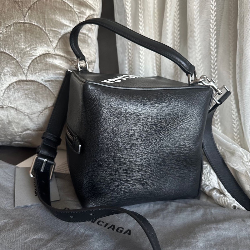 巴黎世家 leather 4x4 cube bag small balenciaga 黑色 斜挎包 有單購自巴黎世家-4