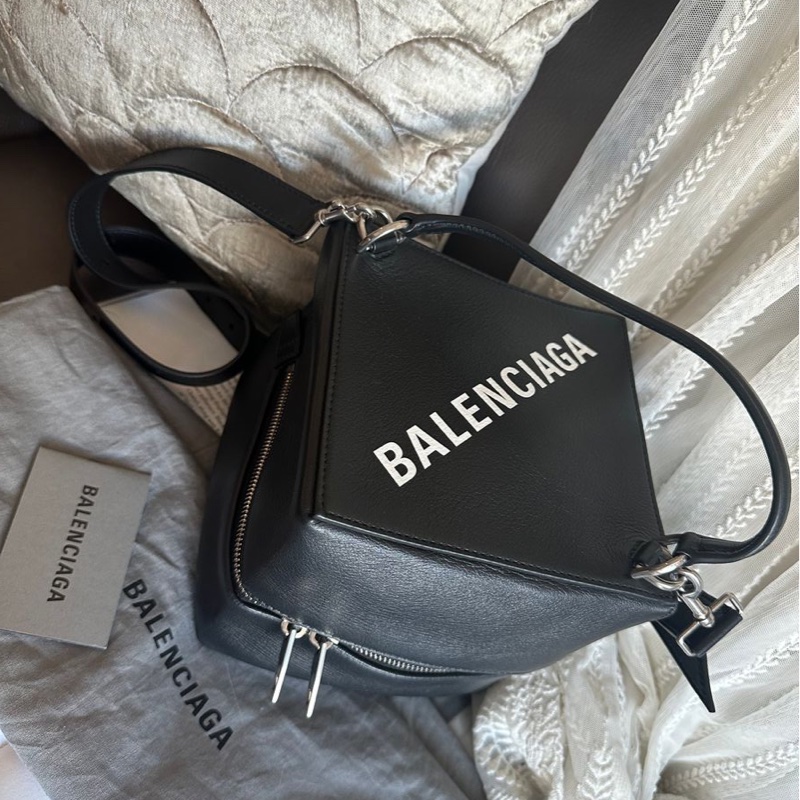 巴黎世家 leather 4x4 cube bag small balenciaga 黑色 斜挎包 有單購自巴黎世家-8