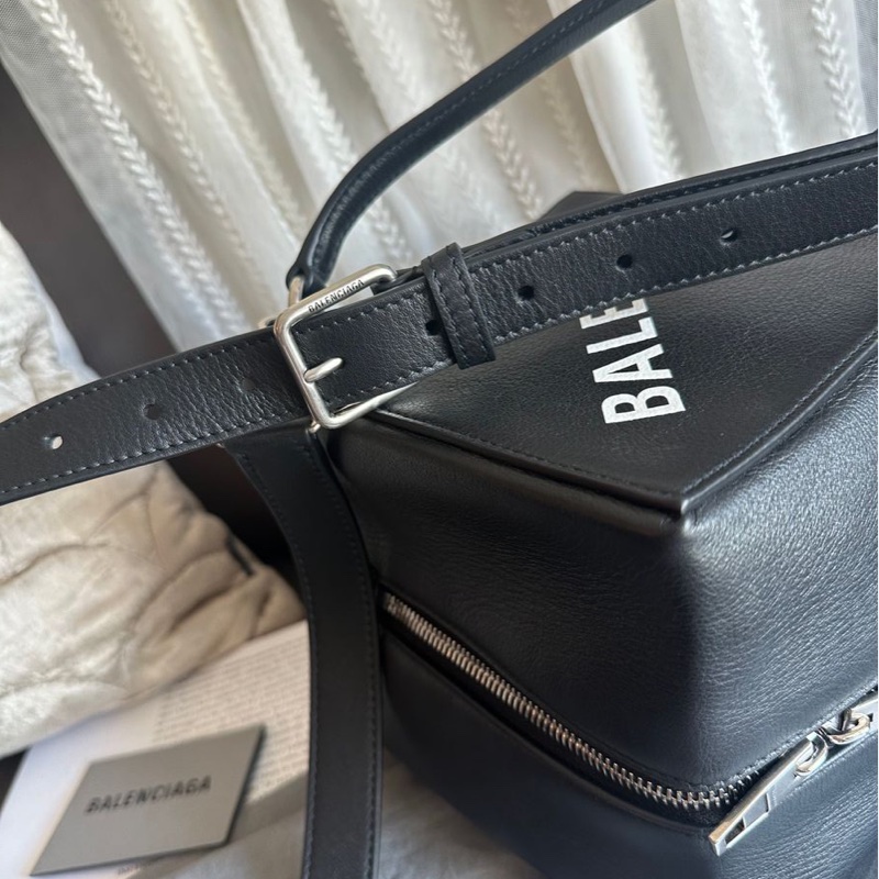 巴黎世家 leather 4x4 cube bag small balenciaga 黑色 斜挎包 有單購自巴黎世家-15