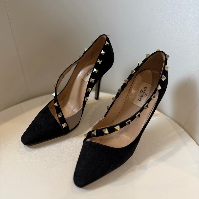 VALENTINO 卯釘黑色高跟鞋🖤-0